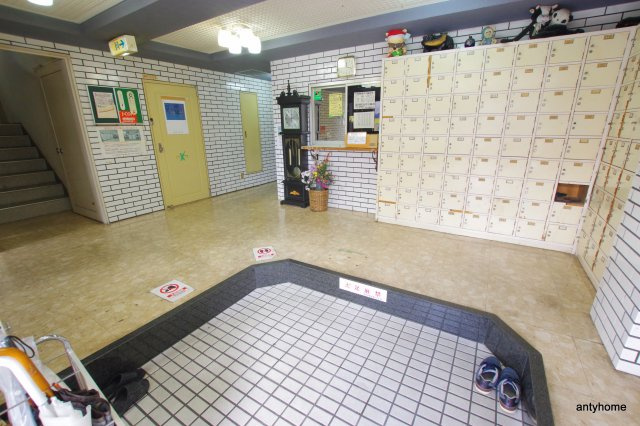 京橋ハイツ30　仲介手数料無料のロビー