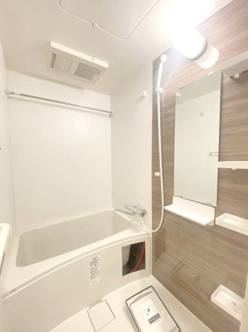 セレニテ九条リアンの浴室