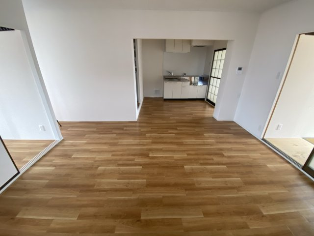 ガーデンハウス Ｃ棟の居間・リビング