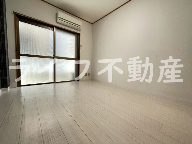 リブスペース上小阪の居間・リビング|こちらのリビングで趣味の時間をお楽しみください