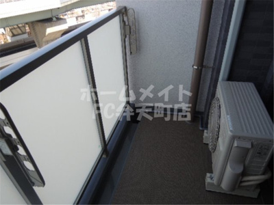 【バルコニー】 | プレサンスOSAKA DOMECITY ワンダー | 暖かな日差しのふりそそぐバルコニー