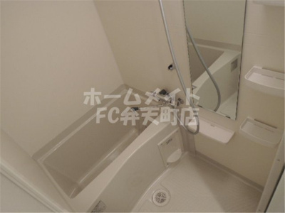 【浴室】 | プレサンスOSAKA DOMECITY ワンダー | 落ち着いた空間のお風呂です