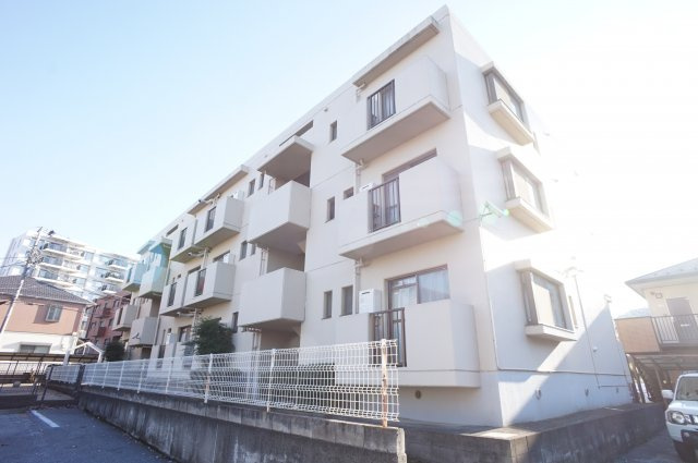 ネオシャルム織戸の外観