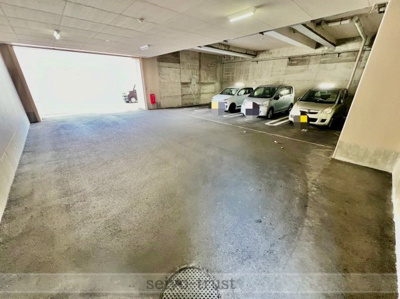 【駐車場】 | ファミール江波公園ツインズ弐番館