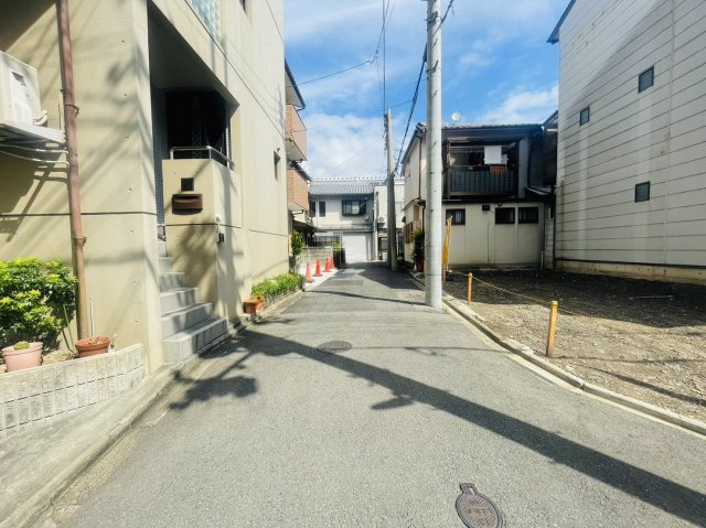 西院太田町の前面道路含む現地写真