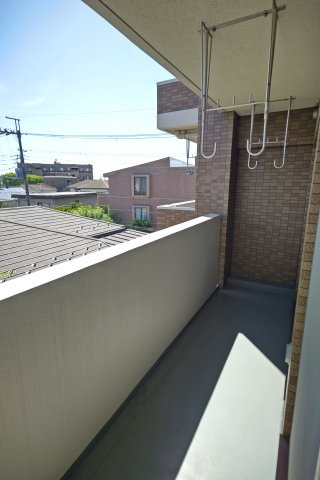 グリーン・ヒルのバルコニー|日当たり良好のマンションです。