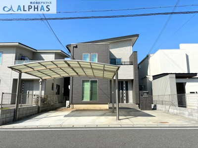 【外観】 | 小野市神明町　築浅一戸建て | 一条工務店施工の閑静な住宅街にある築浅一戸建て♪駐車スペース3台分（車種による）！！