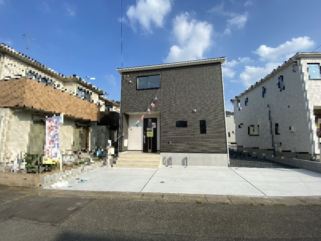 加須市根古屋第１～新築分譲住宅～の前面道路含む現地写真