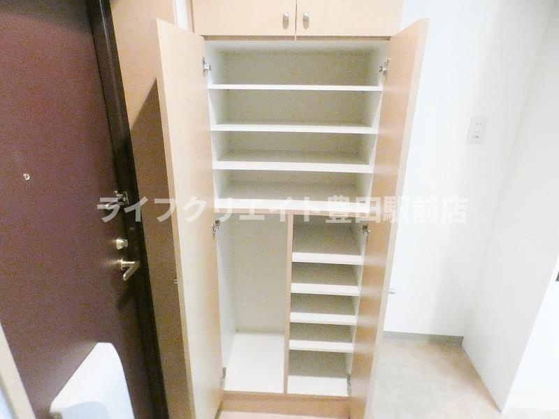 C's29KADOKURAの玄関