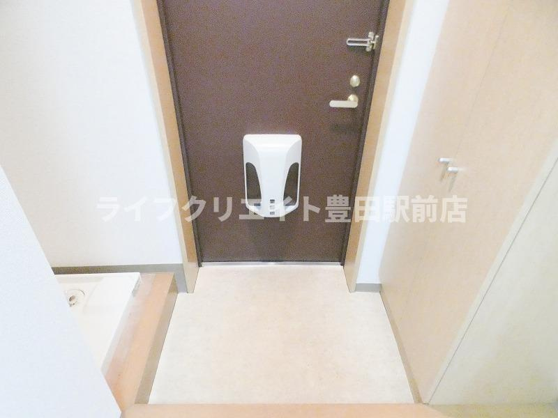 C's29KADOKURAの玄関