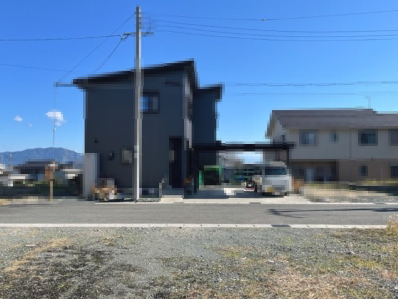 高島市今津町弘川53坪土地の前面道路含む現地写真