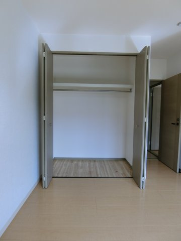 ロードキャッスル　A棟の収納|イメージ102号室の写真