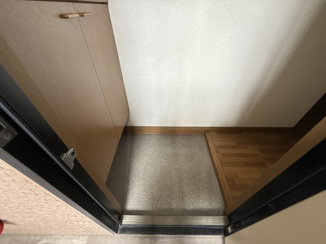 ビラ　ハイカムールの玄関