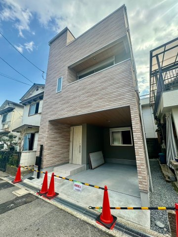 四條畷市米崎町　新築戸建ての外観