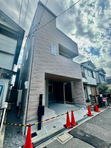 四條畷市米崎町　新築戸建ての外観