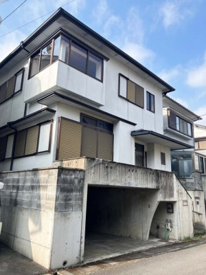 【外観】 | 亀岡　篠町見晴三丁目一戸建 | 　　間口約8.2ｍ