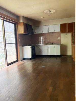 【居間・リビング】 | 亀岡　篠町見晴三丁目一戸建