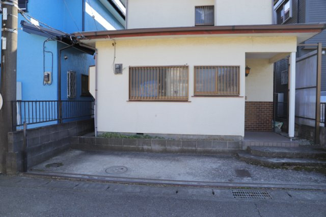【外観】 | 最寄り駅が近いなどの交通アクセスが良い土地だと暮らしやすいですよね。通勤・通学の観点から土地を選ぶことも大切です！自身や家族のライフワークからあったの物件を探しましょう！当社営業がお力になります！
