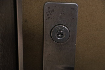 【防犯設備】 | ベルブリーズ森の里4号棟 | 当然のことではありますが、オートロックやセンサーライト、ホームセキュリティーなどの防犯設備があれば、小さいお子様がいるご家庭も安心ですよね！まず物件購入の際は、防犯設備もチェックするようにしましょう。