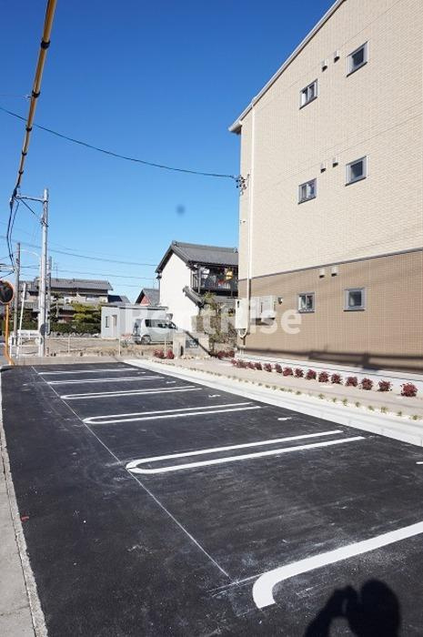 Ｄ－ｒｏｏｍ Ｇｌａｎｚの駐車場|駐車場