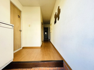 【その他】 | 若葉区大宮町 戸建 大森台駅 | 玄関から見る廊下。