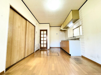 【居間・リビング】 | 若葉区大宮町 戸建 大森台駅 | ダイニングを別角度から。