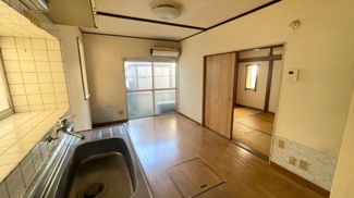 【ダイニング】 | 若葉区大宮町 戸建 大森台駅 | キッチンから見るダイニング。