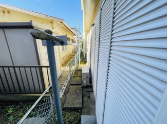 【庭】 | 若葉区大宮町 戸建 大森台駅 | 1階にある物干しスペース。