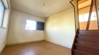 【洋室】 | 若葉区大宮町 戸建 大森台駅 | 中2階の5.5帖。