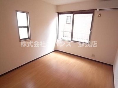 【居間・リビング】 | コーポサンライズA1 | ゆったり過ごせる居間です