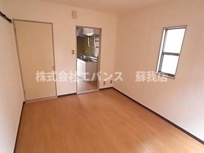 【寝室】 | コーポサンライズA1 | 開放的な寝室です