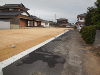 【前面道路含む現地写真】