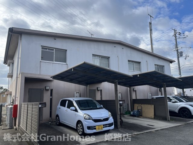 ナカヤコーポS棟の外観