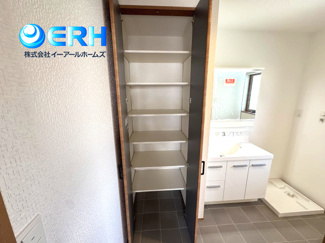 【収納】 | ～浜中町2丁目新築戸建て～ | タオルや衣類の収納も豊富にございます。