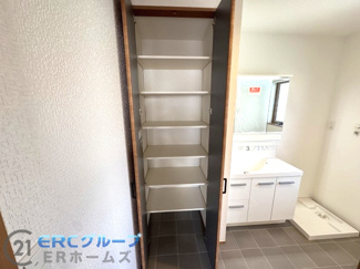 【収納】 | ～浜中町2丁目新築戸建て～ | タオルや衣類の収納も豊富にございます。