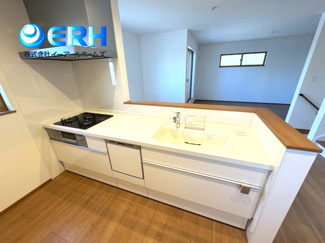 【キッチン】 | ～浜中町2丁目新築戸建て～ | シンプルで白を基調とした使いやすいキッチンです。