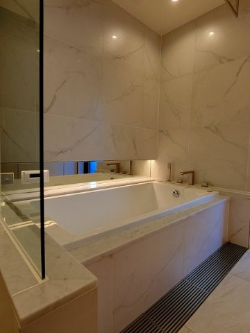 港区三田２丁目の賃貸マンションの浴室