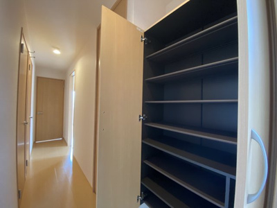 【玄関】 | メゾンベールB | たくさん入るシューズボックス