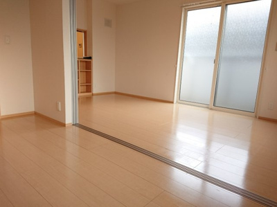 【洋室】 | メゾンベールB