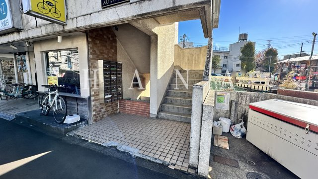 スカイハイツ日吉のエントランス