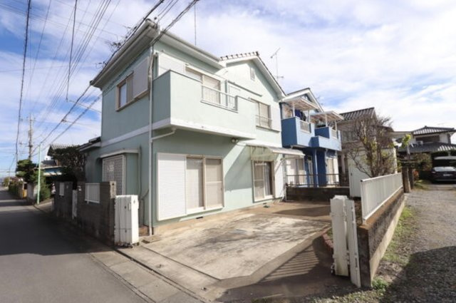 【外観】 | 深谷市上野台　中古戸建 | 角地で陽当たり良好♪