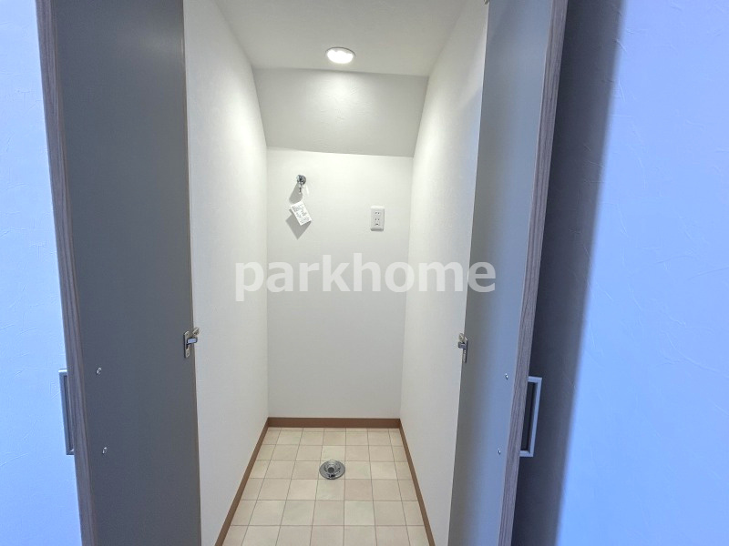 高知市福井町　中古住宅のその他|室内洗濯機置場