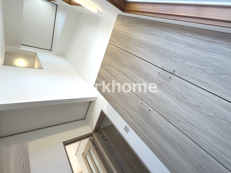 高知市福井町　中古住宅の玄関