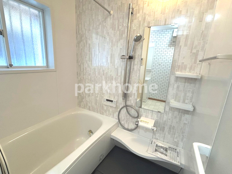 高知市福井町　中古住宅の浴室