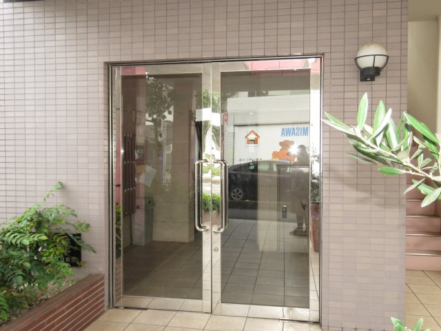 ピッコロモンドのエントランス