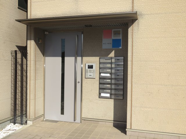 メゾンパルフェのエントランス