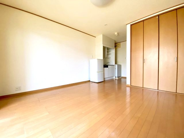 コート日方の洋室