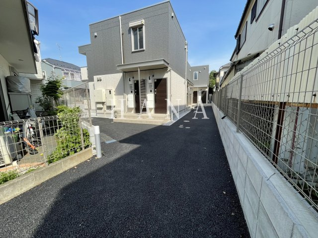 アヴァンス西調布のエントランス