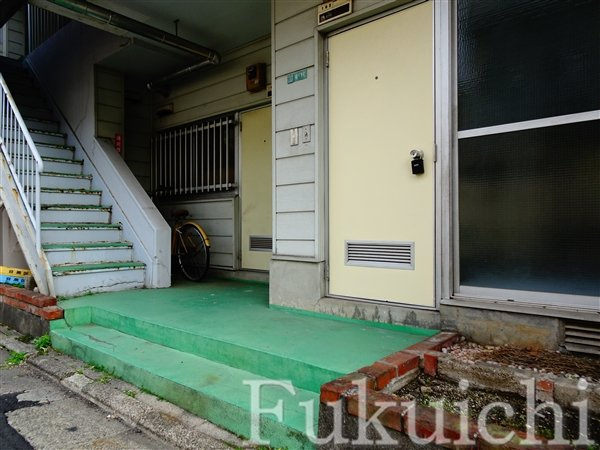 ばらハイツのエントランス