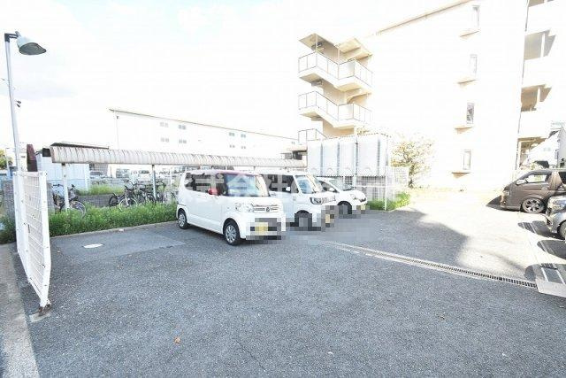 【駐車場】 | ルミエールやまもと